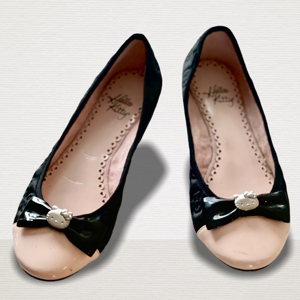 Hello Kitty Shoes